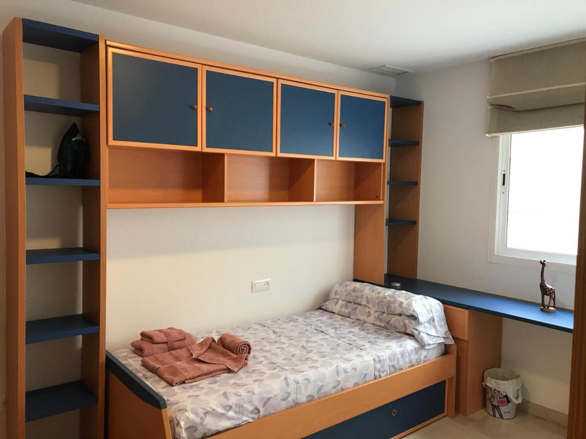 Apartamento Con Terraza, Garaje Y Piscina A 350M Playa Гаруча Екстериор снимка